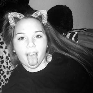 Meet your Posher, Apryl